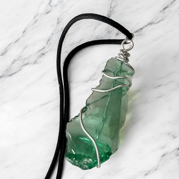 5 For $25💫Wrapped Green Mist Seaglass Pendant - Picture 4 of 4